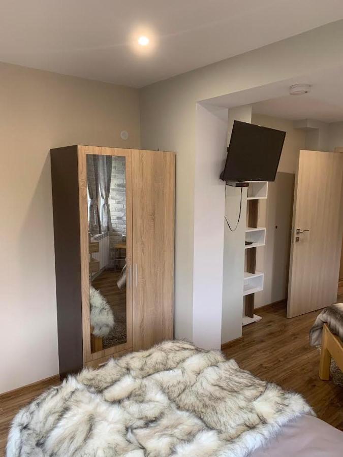 House Proctor Apartment Stoykite Bagian luar foto