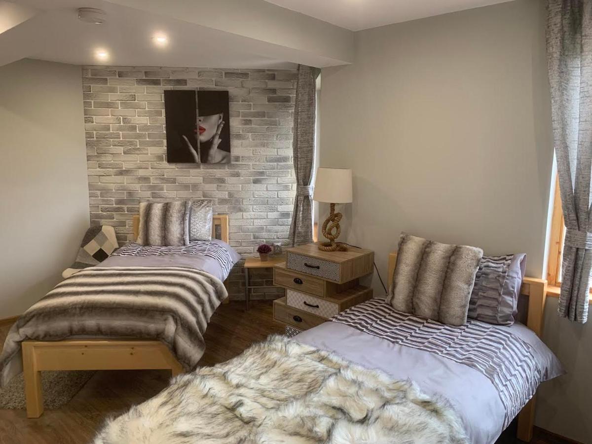 House Proctor Apartment Stoykite Bagian luar foto